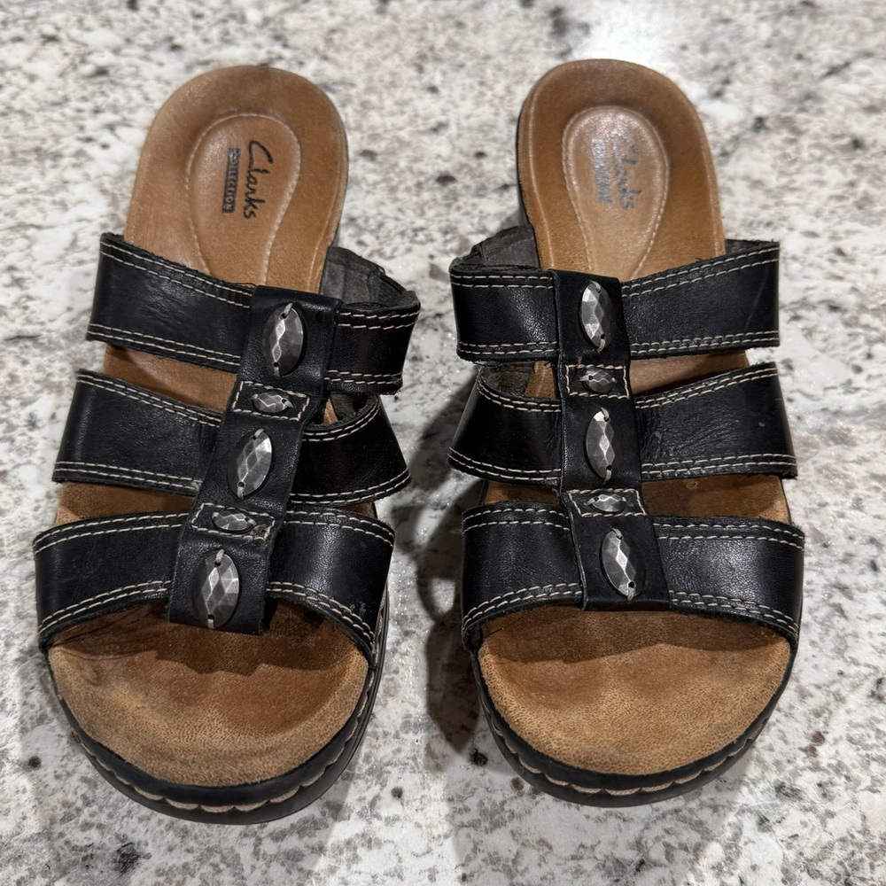 Womens Clarks Slide On Sandals Black Size 6.5 Heels